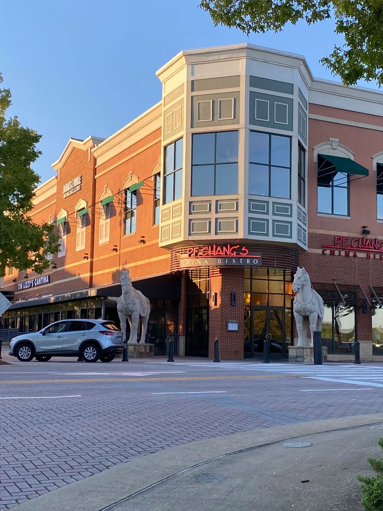 Great Dining and Shopping in Buford